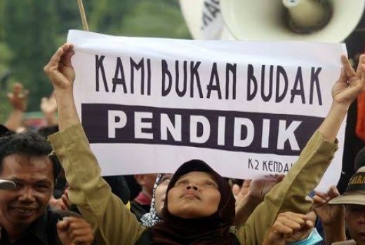 Mas Nadiem Makarim, Guru Honorer Itu Menderita Banget loh - GenPI.co