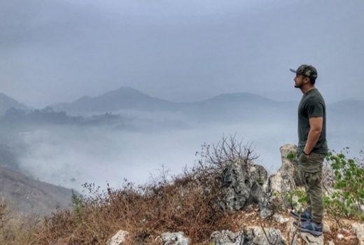 Melatih Kedisiplinan, Hengky Kurniawan Gemar Mendaki Gunung - GenPI.co