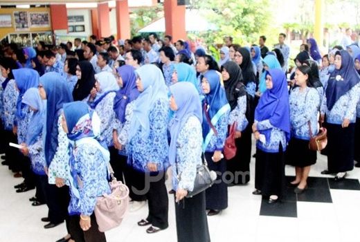 Khusus Untuk Honorer K2, Nonkategori Cuma Bisa Gigit Jari - GenPI.co