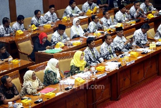 Nasib Honorer Jumpalitan, DPR: Jumlahnya Sudah Terlalu Banyak... - GenPI.co