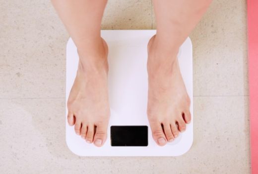 Selain Hipnoterapi ala Dewi Hughes, 5 Jenis Diet ini Juga Ampuh - GenPI.co