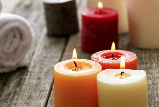 Ingin Betah Tinggal di Rumah? Gunakan Lilin Aromaterapi Ini - GenPI.co