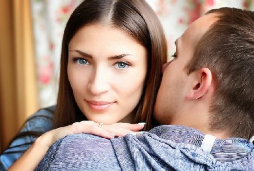 Wow! Ternyata Ini 3 Kelebihan Menikah Dengan Wanita Lebih Tua - GenPI.co
