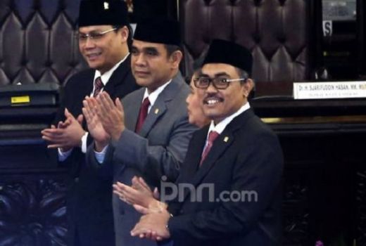 Penerbitan Perppu KPK: Pak Jokowi Dituding Tak Bernyali - GenPI.co
