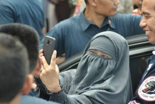 Menyoal Larangan Cadar dan Celana Cingkrang, Ini Kata Komnas HAM - GenPI.co