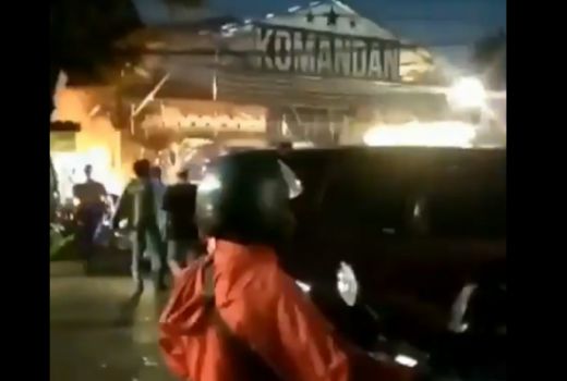 Piala Indonesia Berujung Rusuh di Tebet, 1 Kendaraan Dibakar - GenPI.co