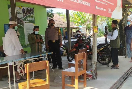 Diduga Keracunan, 40 Santri Dibawa ke Rumah Sakit - GenPI.co