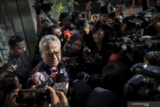 Wow... KPK Periksa Ketua KPU Arief Budiman  - GenPI.co