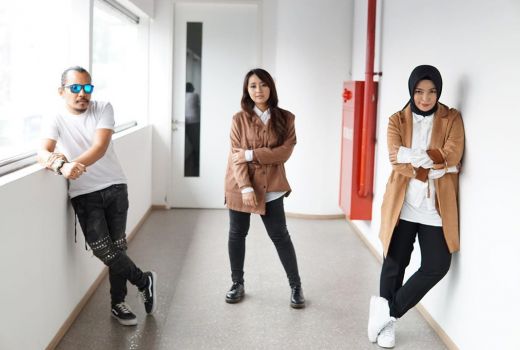 Terinspirasi dari Kisah Nyata, Band Kotak Rilis Lagu Teman Palsu - GenPI.co