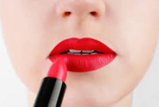 Tahan 14 Jam, Lip Cream Make Over Pas untuk Wanita Karier - GenPI.co