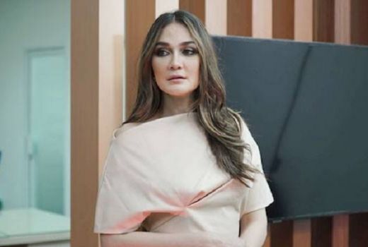 Pesona Luna Maya Perlahan Bersinar: Dunia Hiburan Memang Kejam - GenPI.co