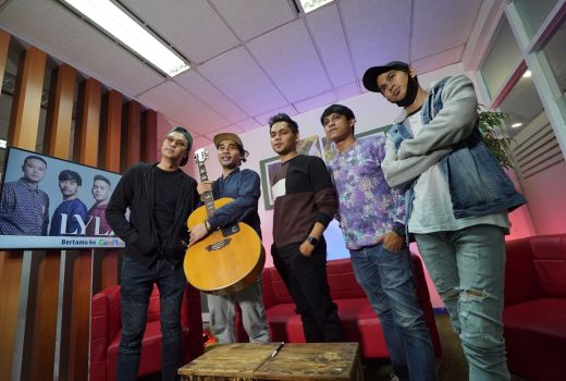Bergabung dengan Lyla, Ario Setiawan Banyak Adaptasi Jadi Vokalis - GenPI.co
