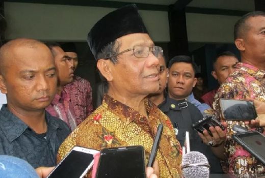 Aksi Sweeping Jelang Natal dan Tahun Baru, Ini Kata Mahfud MD... - GenPI.co