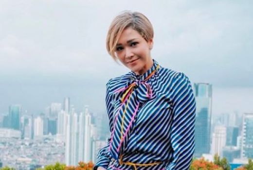 Penampilan Baru Maia Estianty, Membuatnya Lebih Imut... - GenPI.co