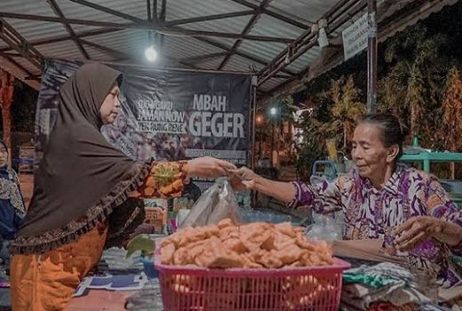 Nongkrong di Kota 1001 Gua, Makan Jadah di Warung Mbah Geger - GenPI.co