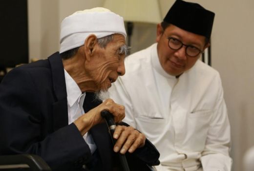 Menag Ajak Umat Islam Salat Gaib Doakan Mbah Moen - GenPI.co