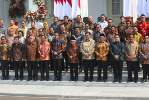 Mau Tahu Besaran Gaji Menterinya Jokowi, Nih Dia Rinciannya… - GenPI.co