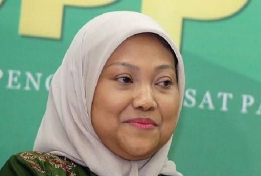 Kalangan Buruh Ingin UMP Naik 15 Persen, Ini Kata Menaker Ida  - GenPI.co