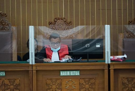 Ketok Palu, Hakim PN Jaksel Tolak Gugatan Praperadilan Rizieq - GenPI.co