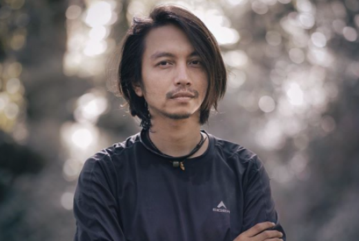 Lewat Lagu April, Fiersa Besari Luapkan Cerita Patah Hati - GenPI.co
