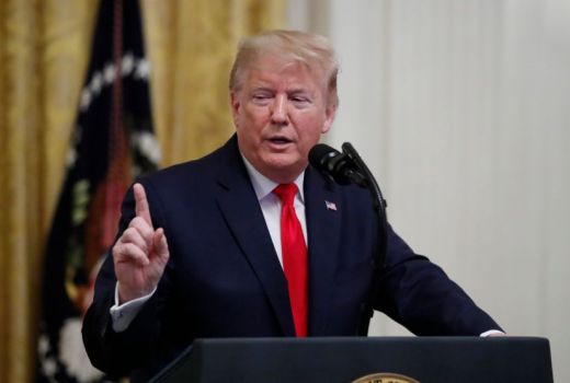 Trump vs China: Dulu Musuhan, Sekarang Tawarkan Bantuan - GenPI.co