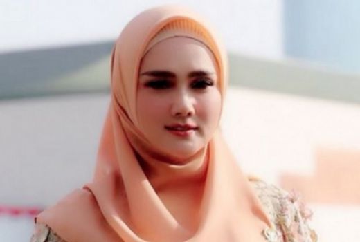 Sibuk Rapat, Mulan Jameela Nggak Nahan: Halo Sayang... - GenPI.co