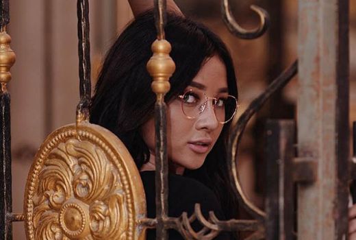 Akhirnya Istri Glenn Fredly Bisa Tertawa, Sosok Ini Penghiburnya - GenPI.co