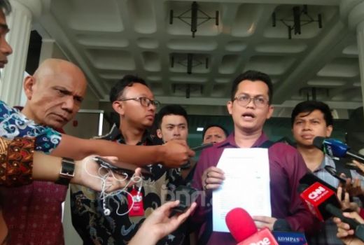 Pak Jokowi, Ini Ada Dokumen Penting dari Novel Baswedan  - GenPI.co