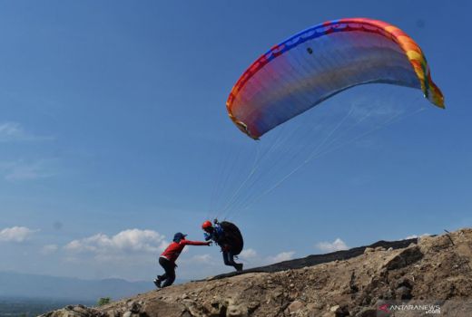 Gunung Kidul Genjot Promosi Wisata Favorit Atlet Paralayang   - GenPI.co