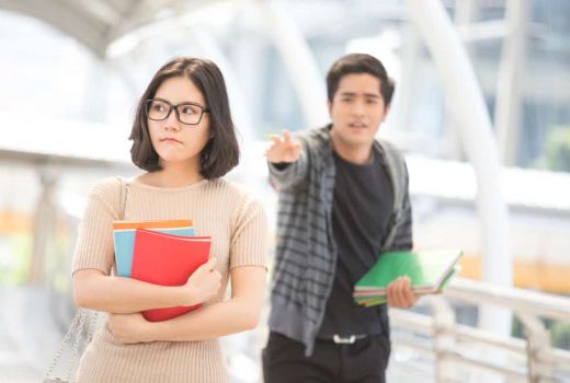 4 Pertimbangan Sebelum Kamu Ingin Mengakhiri Hubungan Asmara - GenPI.co