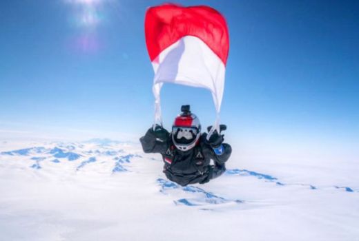 Bangga! Penerjun Wanita Indonesia Sukses Menaklukkan Antartika - GenPI.co