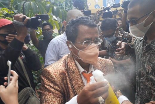 Sindiran Pedas Hotma Sitompul ke Hotman Paris: Cari Popularitas! - GenPI.co
