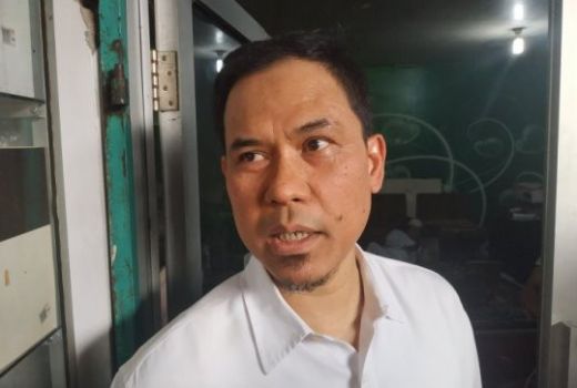Soroti Teror Kotak FPI Munarman, Refly Harun Minta Warga Waspada - GenPI.co