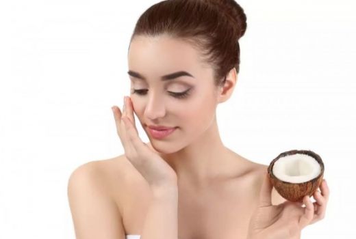 Hilangkan Kerutan Wajah dengan Masker Minyak Kelapa - GenPI.co