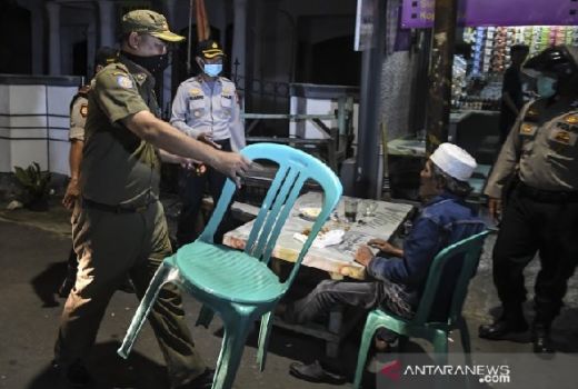 Cegah Virus Corona, Polri Bakal Bubarkan Kerumunan Warga - GenPI.co