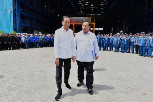 China Ampun-ampunan, Prabowo dan Jokowi Asyik Lihat Kapal Selam - GenPI.co
