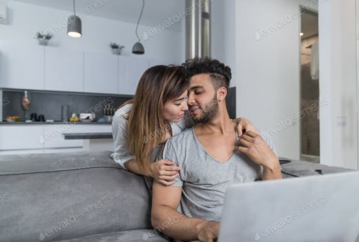 Gebetan Pasti Rindu Berat Bila Disentuh Seperti Ini - GenPI.co