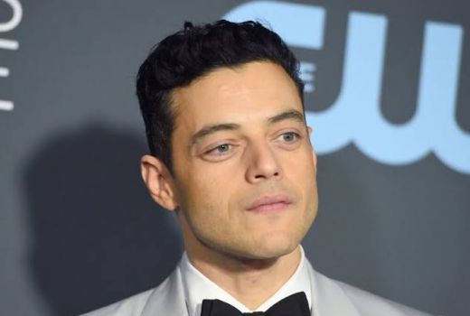Ada yang Jahat Banget di 'James Bond No Time To Die', Siapa ya? - GenPI.co