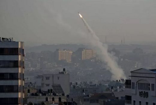 Militer Israel dan Iran Saling Serang di Suriah - GenPI.co