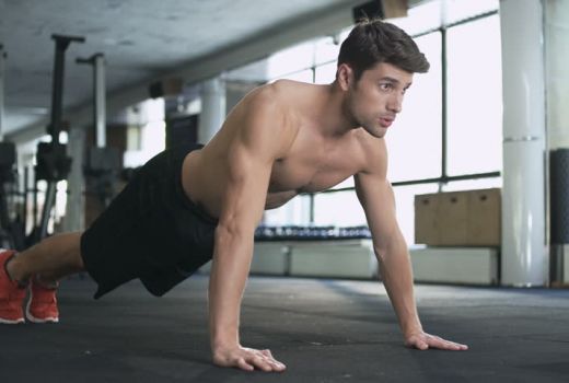 Lelaki Bisa Push-Up 40 Kali Jantungnya Pasti Strong - GenPI.co