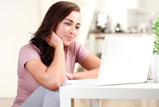 Gebetan Gagal Didekati Via Chat? Luluhkan dengan Trik Ini - GenPI.co