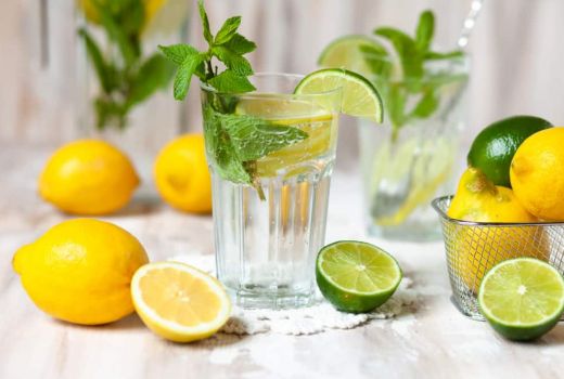 3 Manfaat Utama Mengonsumsi Air Lemon di Pagi Hari - GenPI.co