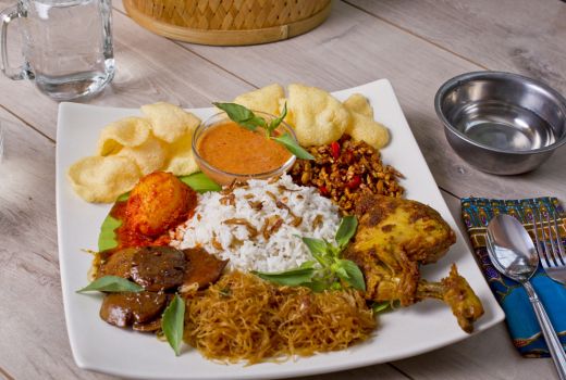 Benarkah Setelah Makan Nasi Uduk Jadi Lebih Cepat Mengantuk? - GenPI.co