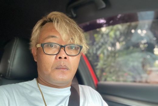 Pernah Jualan Gorengan hingga Bakso, 3 Artis Kini Hidupnya Mewah - GenPI.co