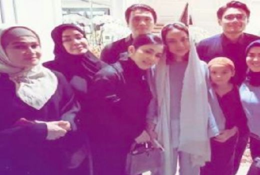 Hadir ke Rumah Duka BCL, Princess Syahrini Dicibir Netizen... - GenPI.co