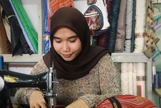 Keren! Label Mode Tenoon Pekerjakan Perempuan Disabilitas - GenPI.co