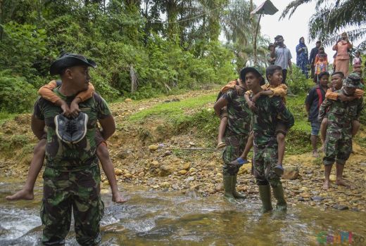 Desa Balung 'Diserbu' Tentara, ini Komentar Warga Setempat - GenPI.co