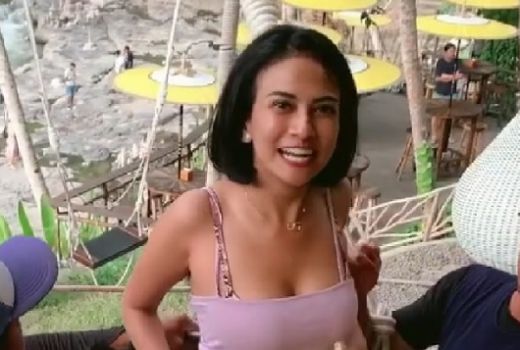 Vanessa Angel Jadi Suster Superseksi, Bikin Pria Demam Tinggi - GenPI.co