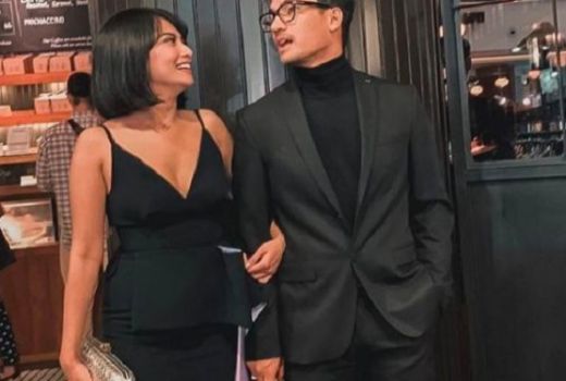 Vanessa Angel Hepi Banget, Netizen pun Salfok Lihat Belahan Dada - GenPI.co