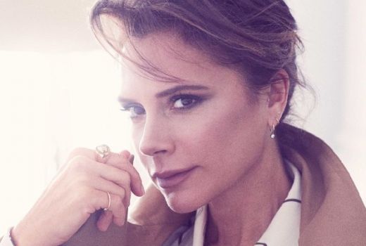 Luar Biasa... Victoria Beckham Awet Muda Berkat Air Lemon - GenPI.co